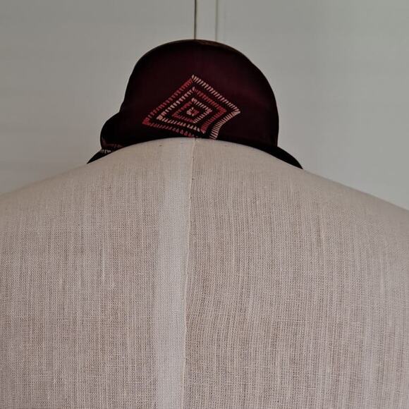 Mens Burgundy & Tan Geometric Rectangular Neck Scarf wFringes - Size 11" X 45" - Picture 11 of 11